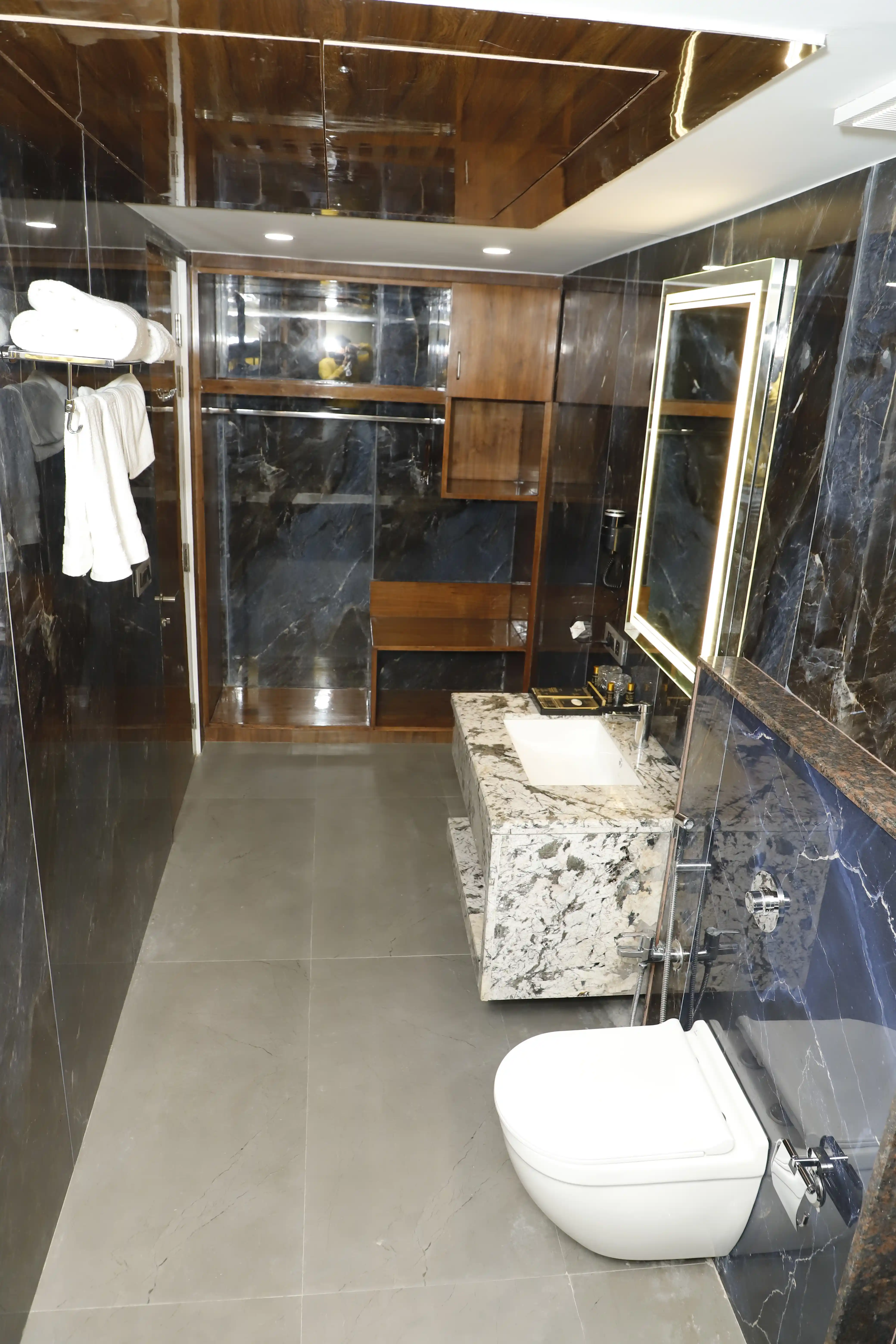 public/images/gallery/show-case-39